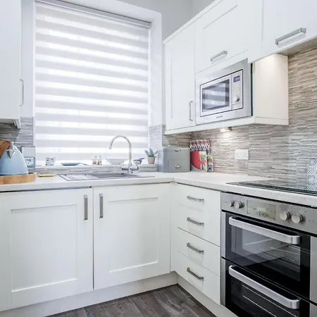 Belle Vue Court - 2 Bedroom Apartment - Tenby Exterior photo